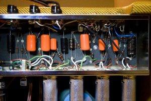 Eyelet-Aufbau Gitarrenverstärker, point-to-point